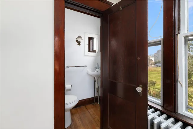 $3,000 | 31 Cranston Avenue, Unit 3, Newport, RI 02840