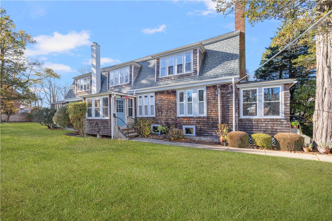 31 Cranston Avenue, Unit 3 Newport, RI 02840 - Photo 35 of 44