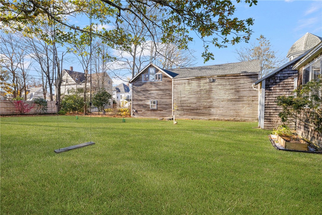 31 Cranston Avenue, Unit 3 Newport, RI 02840 - Photo 41 of 44