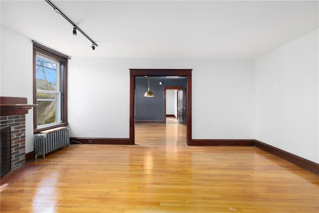 $3,000 | 31 Cranston Avenue, Unit 3, Newport, RI 02840