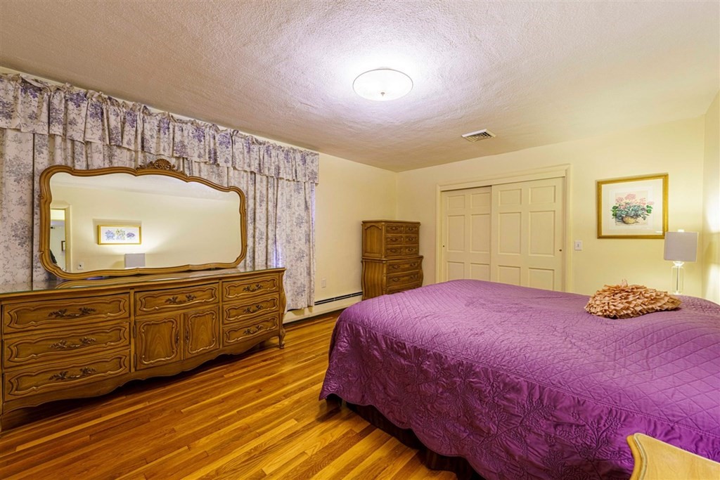 111 Woodcliff Road Brookline, MA 02467 - Photo 13 of 24