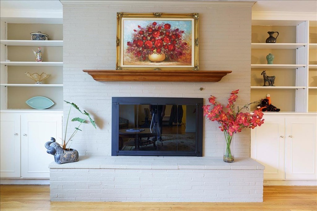 111 Woodcliff Road Brookline, MA 02467 - Photo 3 of 24