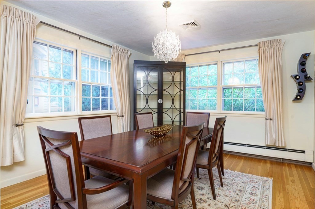 111 Woodcliff Road Brookline, MA 02467 - Photo 5 of 24