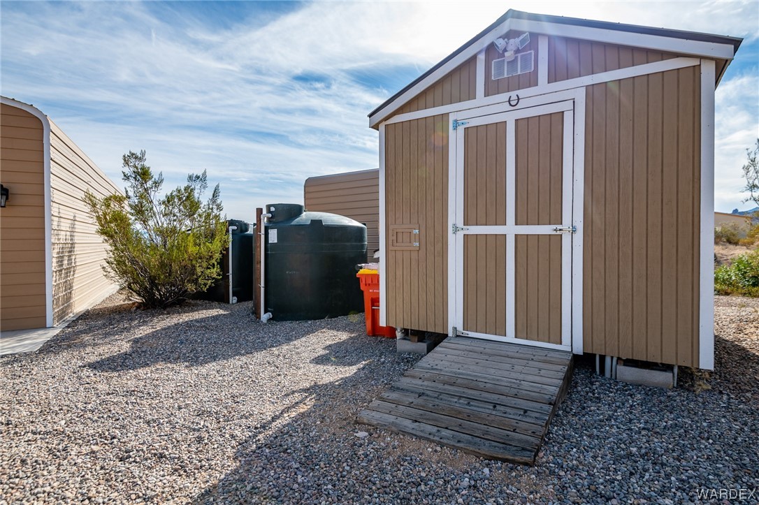 1830 Egar Road Golden Valley, AZ 86413 - Photo 47 of 84