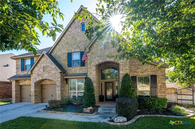 $689,900 | 2351 Oak Crossing, New Braunfels, TX 78132