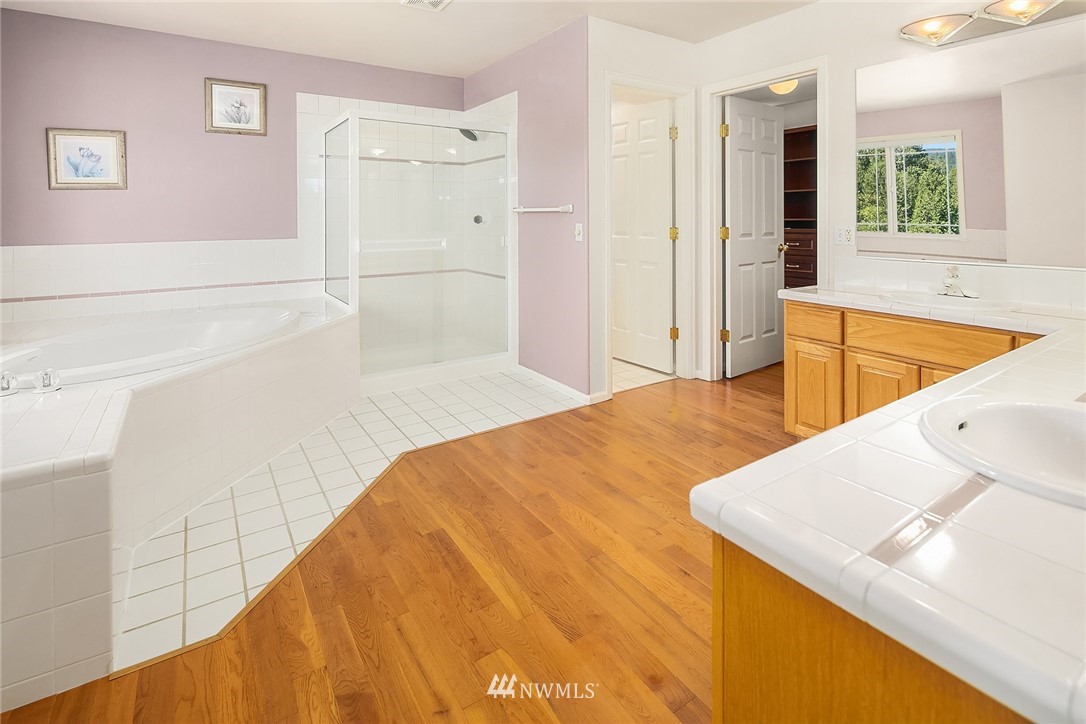 1985 Lyons Avenue Northeast Renton, WA 98059 - Photo 13 of 34 Gallery Image 13