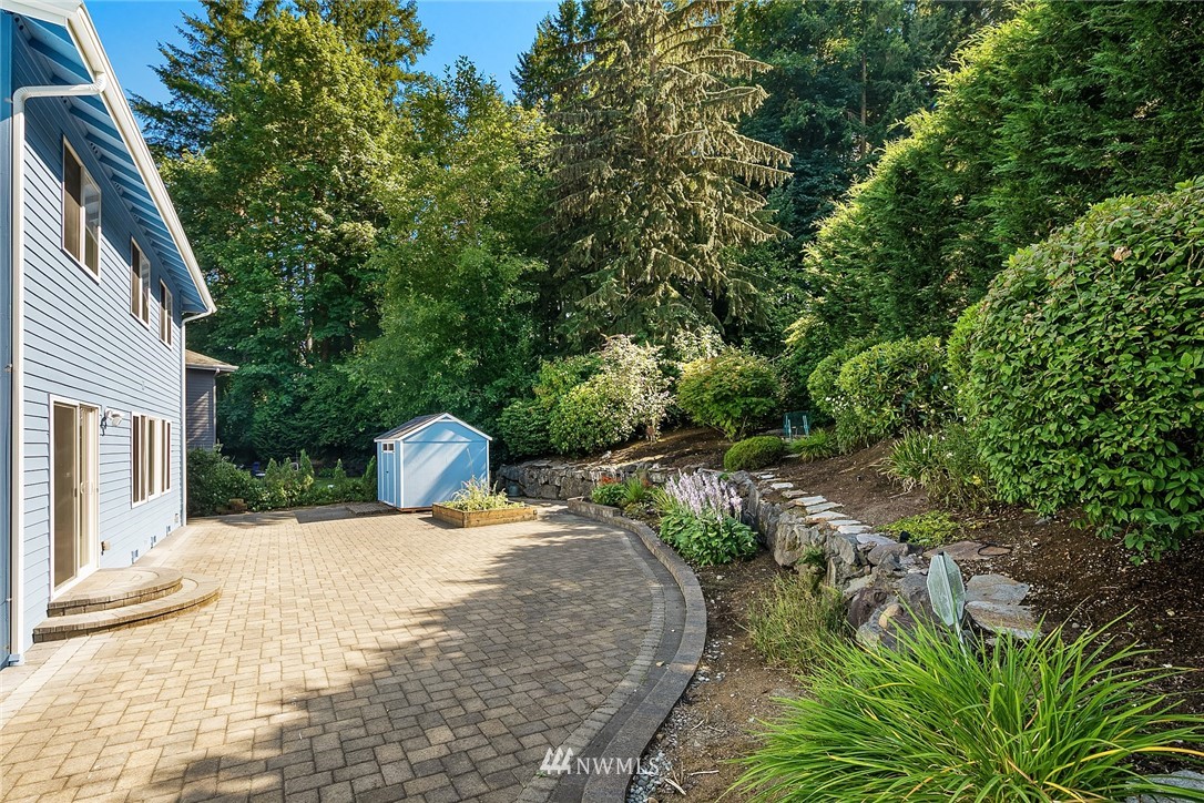 1985 Lyons Avenue Northeast Renton, WA 98059 - Photo 28 of 34 Gallery Image 28
