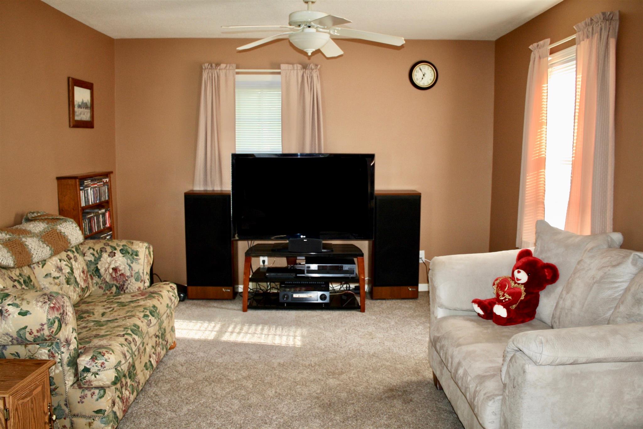 8834 Hoffman Road Fort Wayne, IN 46816 - Photo 12 of 36