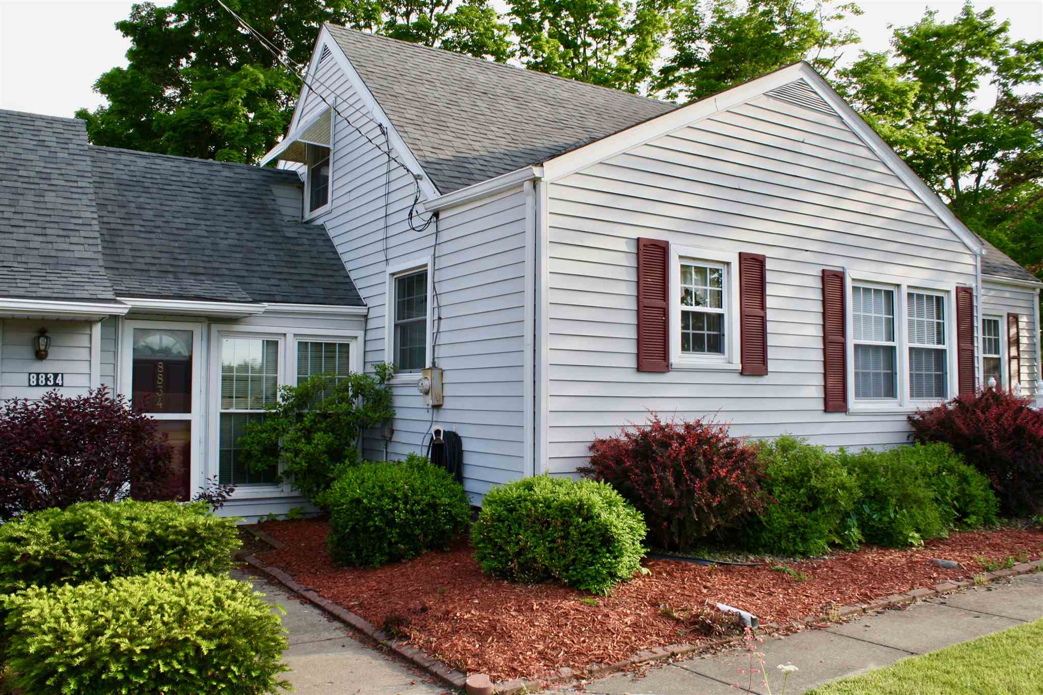 8834 Hoffman Road Fort Wayne, IN 46816 - Photo 3 of 36