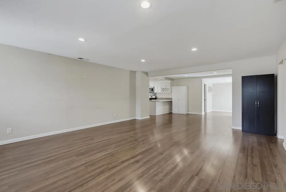 9649 Halberns Boulevard Santee, CA 92071 - Photo 9 of 47
