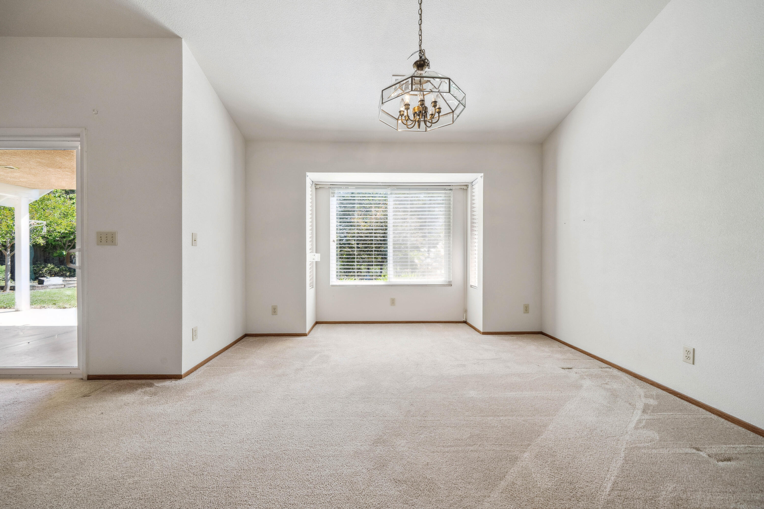 265 River Park Drive Redding, CA 96003 - Photo 5 of 15 IMG-13