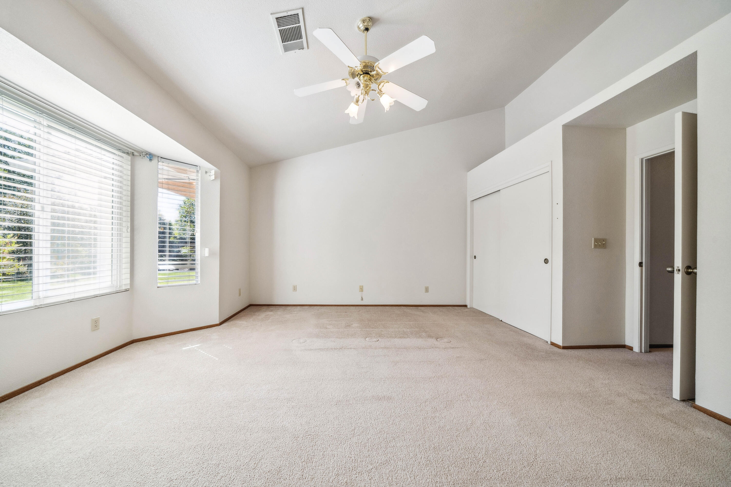 265 River Park Drive Redding, CA 96003 - Photo 6 of 15 IMG-15