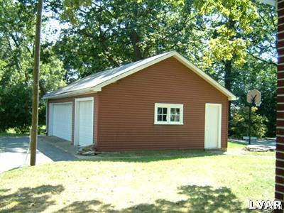 5391 Hanoverville Road Bethlehem, PA 18017 - Photo 3 of 16 GARAGE VIEW