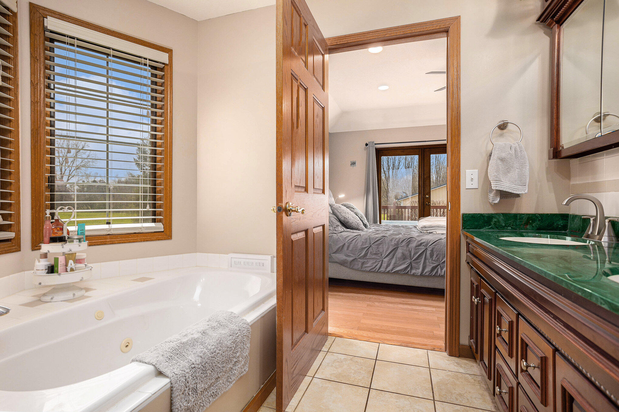 124 Ridge Road Quincy, MI 49082 - Photo 20 of 49 024_124_ridge_rd_quincy_mi_49082-37
