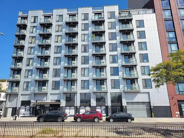 $530,000 | 70-65 Queens Boulevard, Unit 3L | Woodside