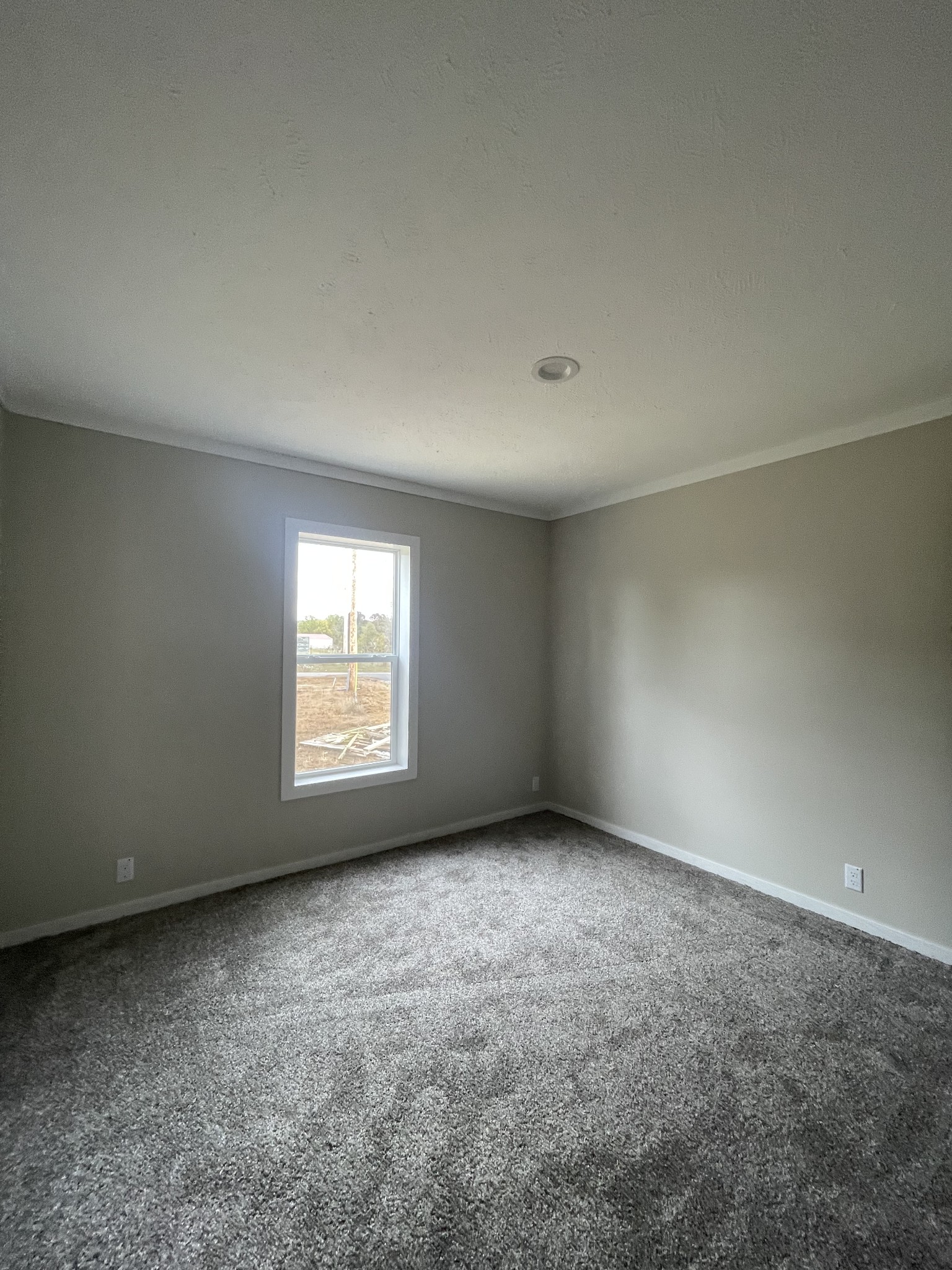 881 White Springs Road Lafayette, TN 37083 - Photo 16 of 16 an empty room with a window