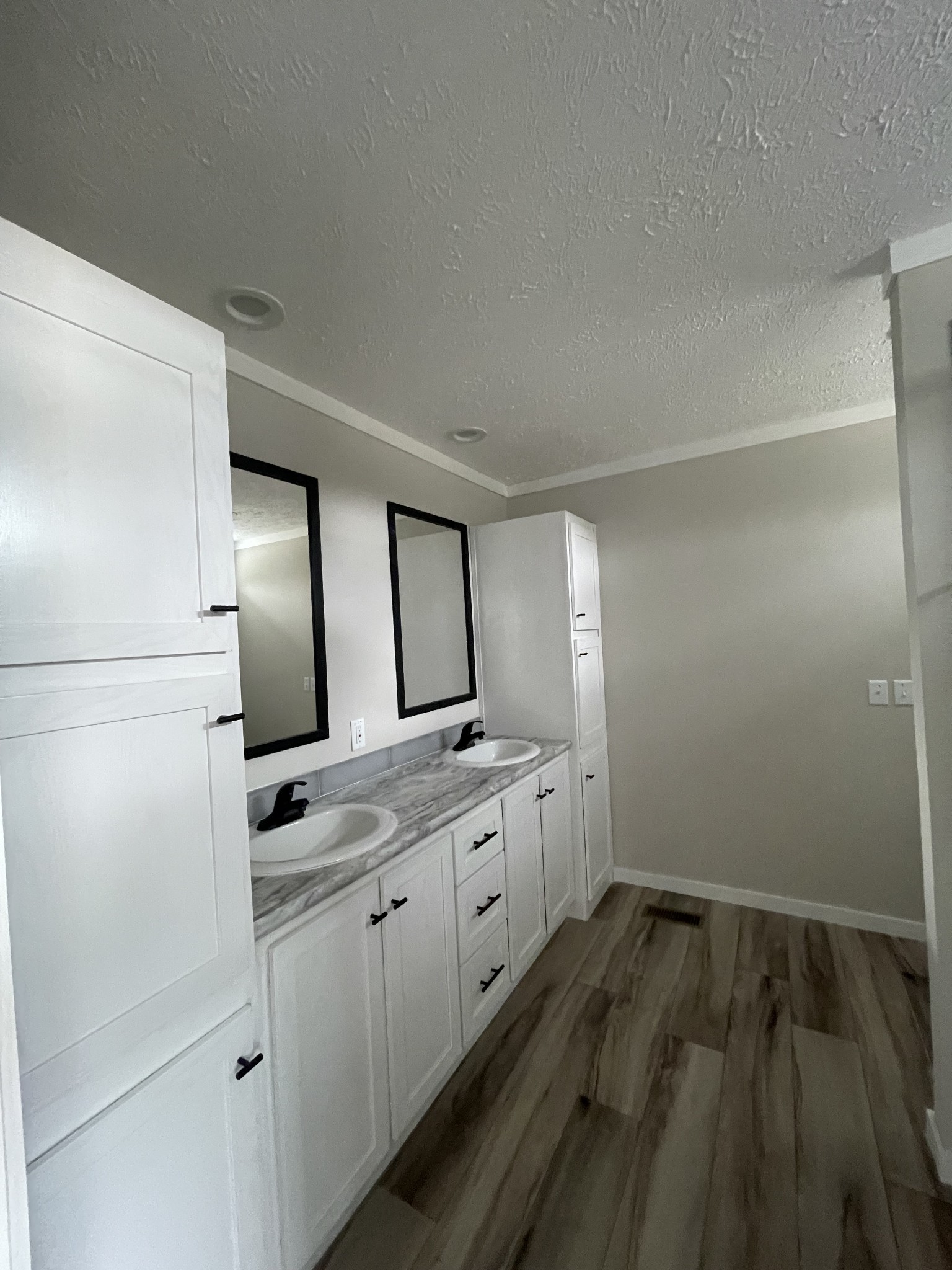 881 White Springs Road Lafayette, TN 37083 - Photo 10 of 16 a kitchen with a sink and refrigerator