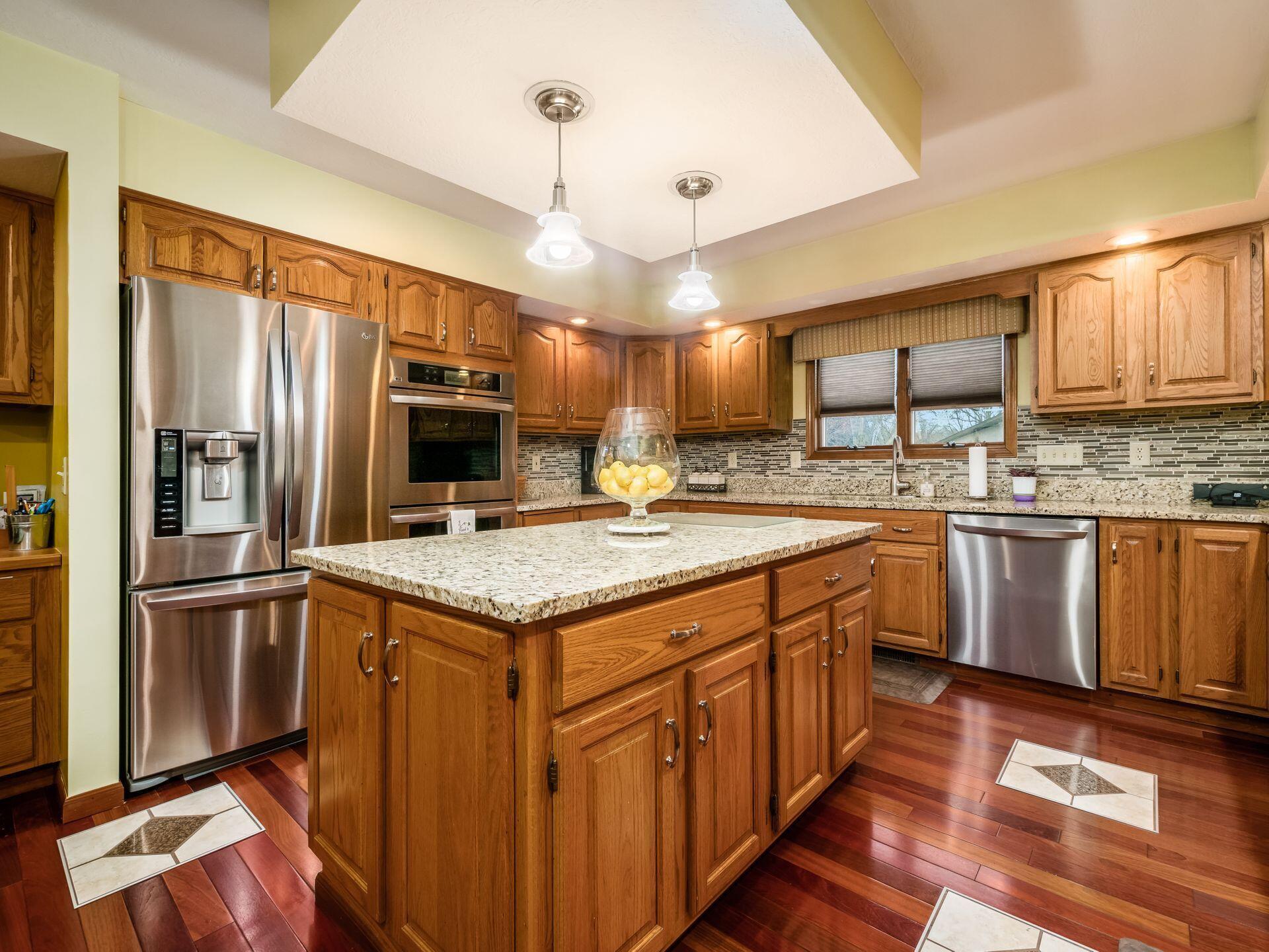 532 Old Farm Road Columbus, OH 43213 - Photo 27 of 75 Kitchen