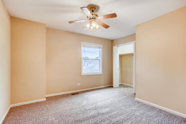 808 Stewart Avenue Elgin, IL 60120 - Photo 13 of 17