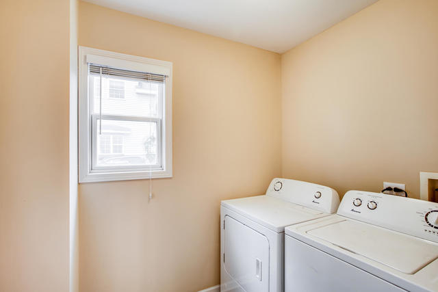 808 Stewart Avenue Elgin, IL 60120 - Photo 14 of 17