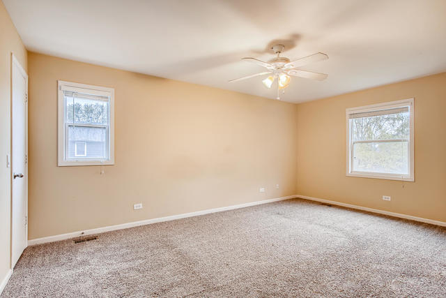 808 Stewart Avenue Elgin, IL 60120 - Photo 8 of 17