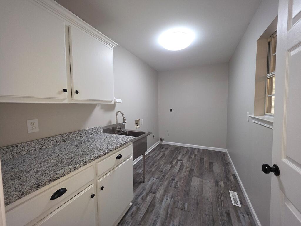 1403 Springs Road Dalton, GA 30721 - Photo 11 of 22 Gallery Image 11