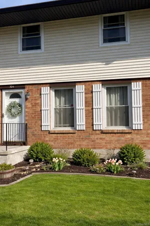 $275,000 | 304 Parr Meadow Drive, Unit 3D, Newburgh, NY 12550