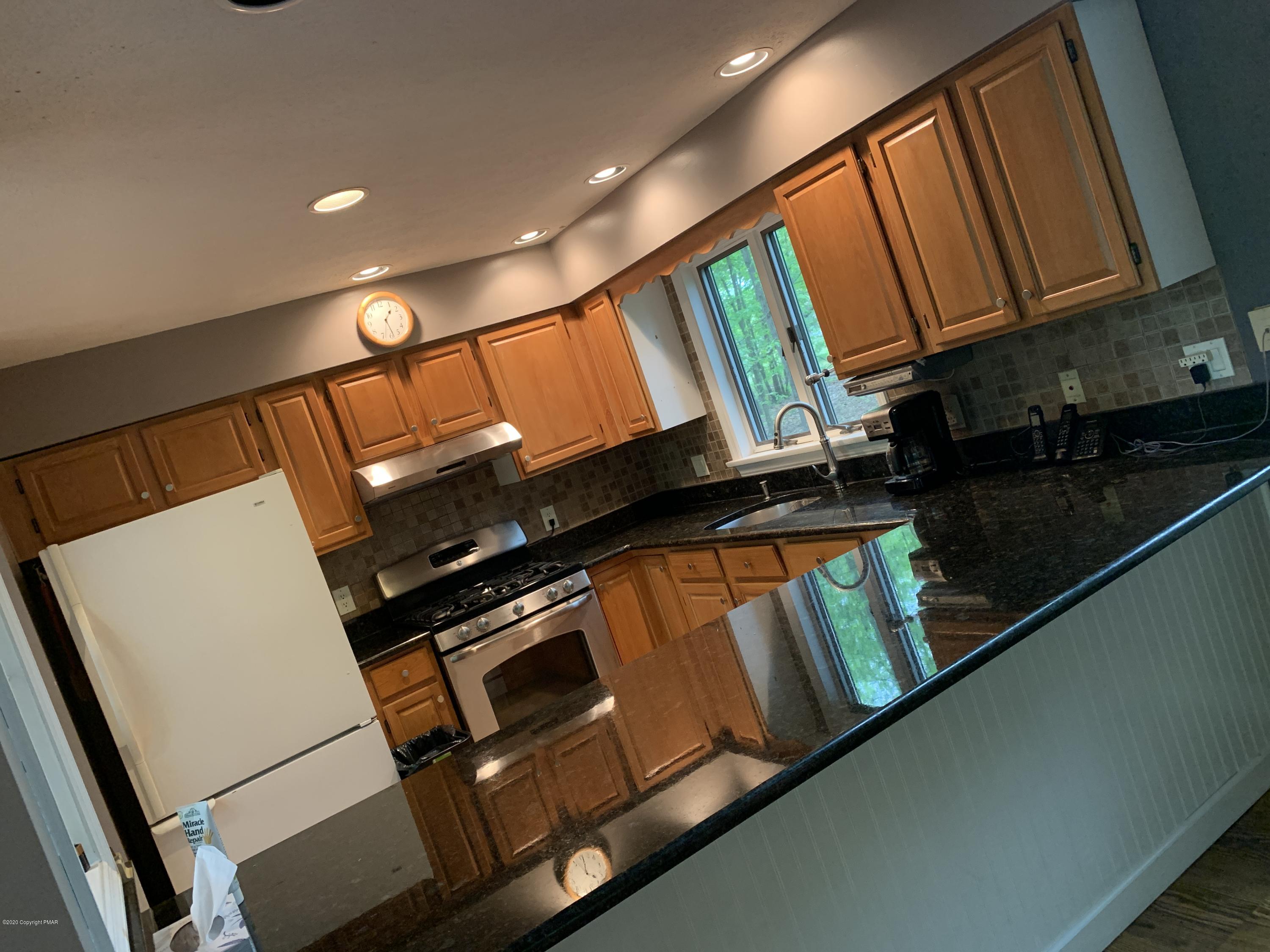 267 Kirkham Road Bushkill, PA 18324 - Photo 12 of 59 Photo May 28, 1 27 54 PM