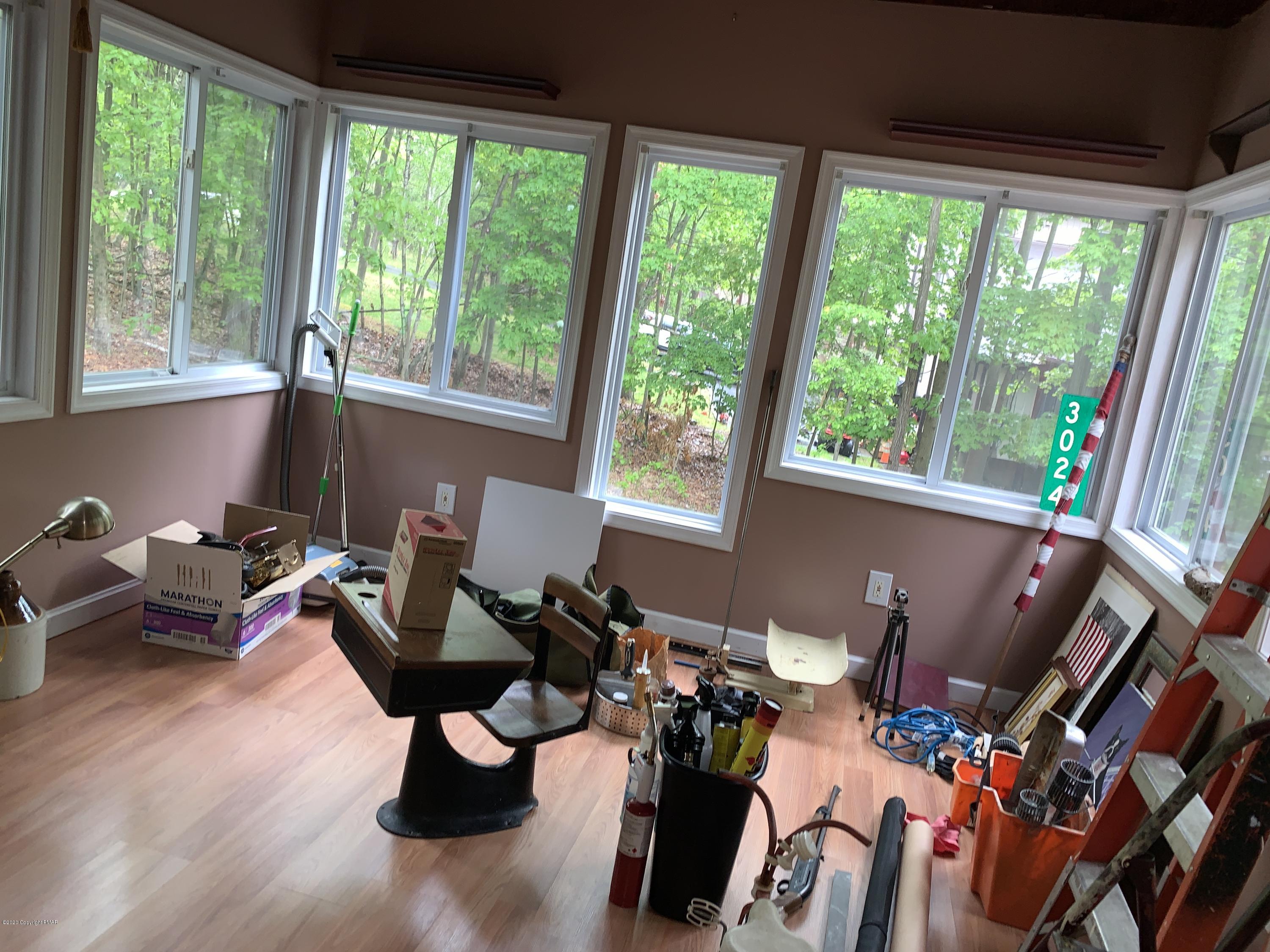 267 Kirkham Road Bushkill, PA 18324 - Photo 21 of 59 Photo May 28, 1 30 39 PM