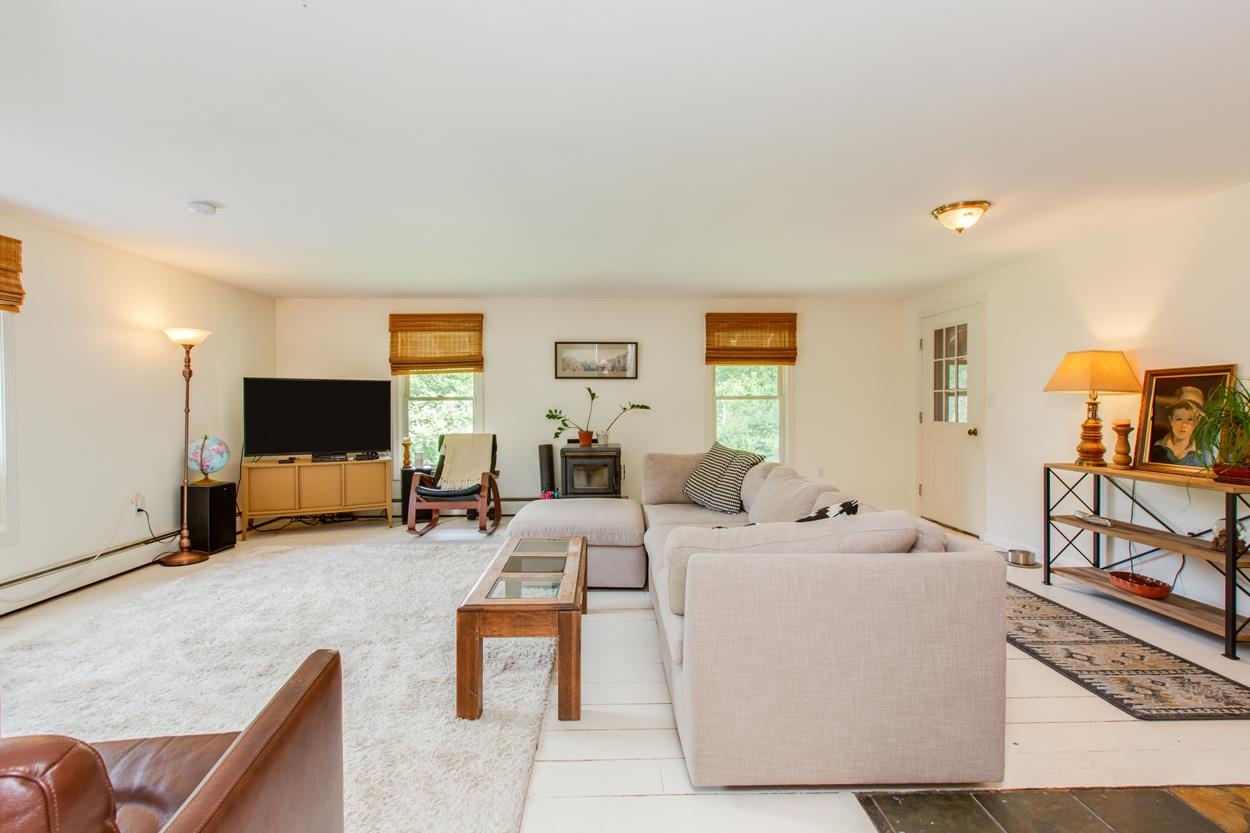 36 Valley Hill Road Pelham, NH 03076 - Photo 17 of 40