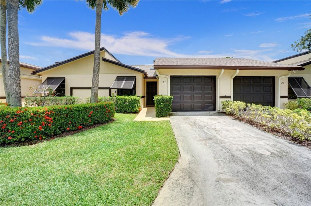 2 Ridge Pointe Drive, Unit B Boynton Beach, FL 33435 - Photo 1 of 23 Photo 1