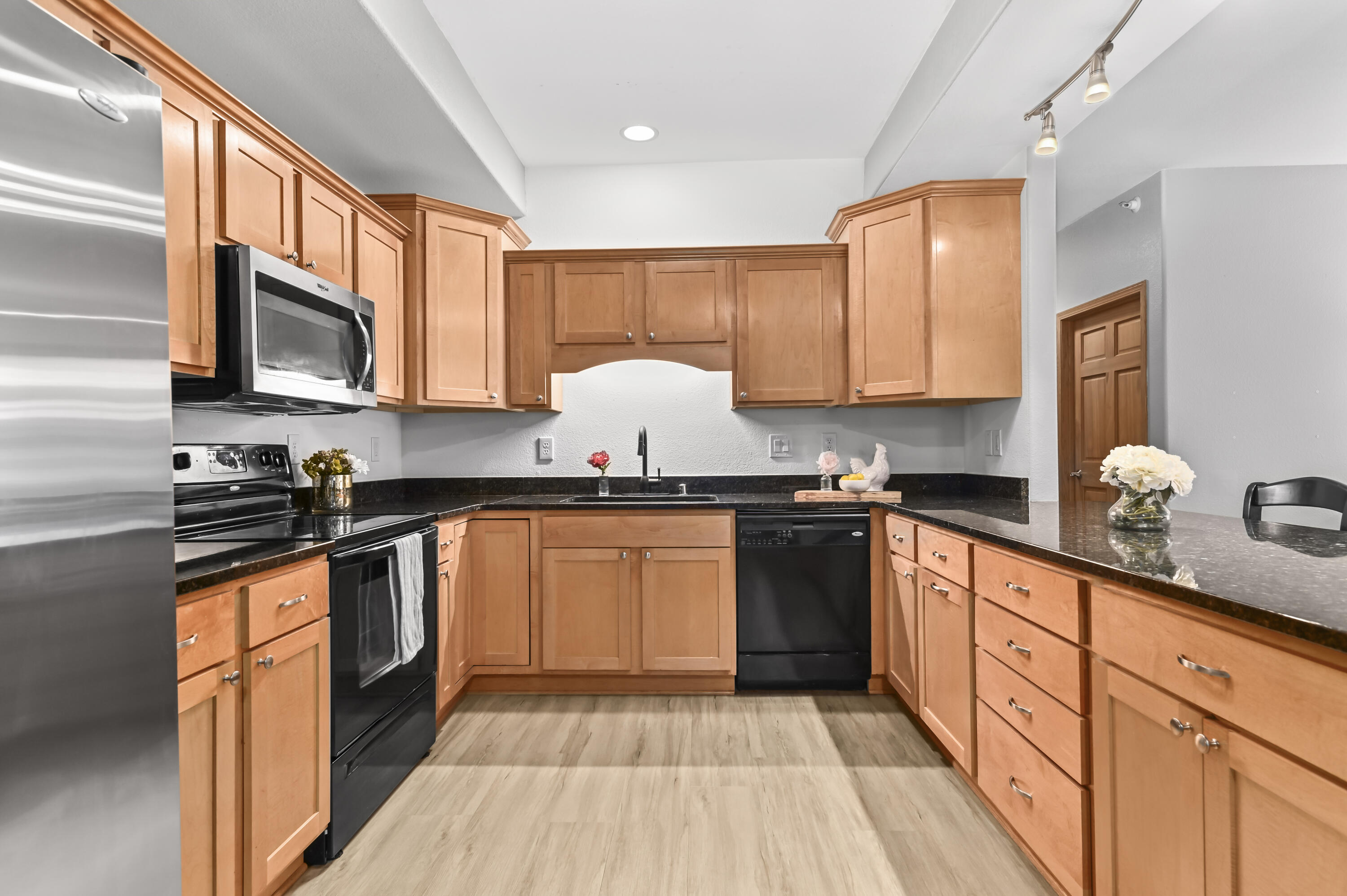 132 North 74th Street, Unit 132 Milwaukee, WI 53213 - Photo 17 of 31 EUP_3742