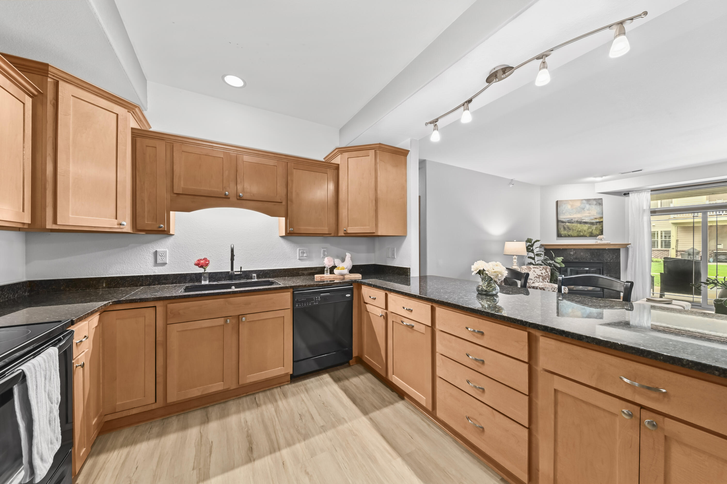 132 North 74th Street, Unit 132 Milwaukee, WI 53213 - Photo 19 of 31 EUP_3752