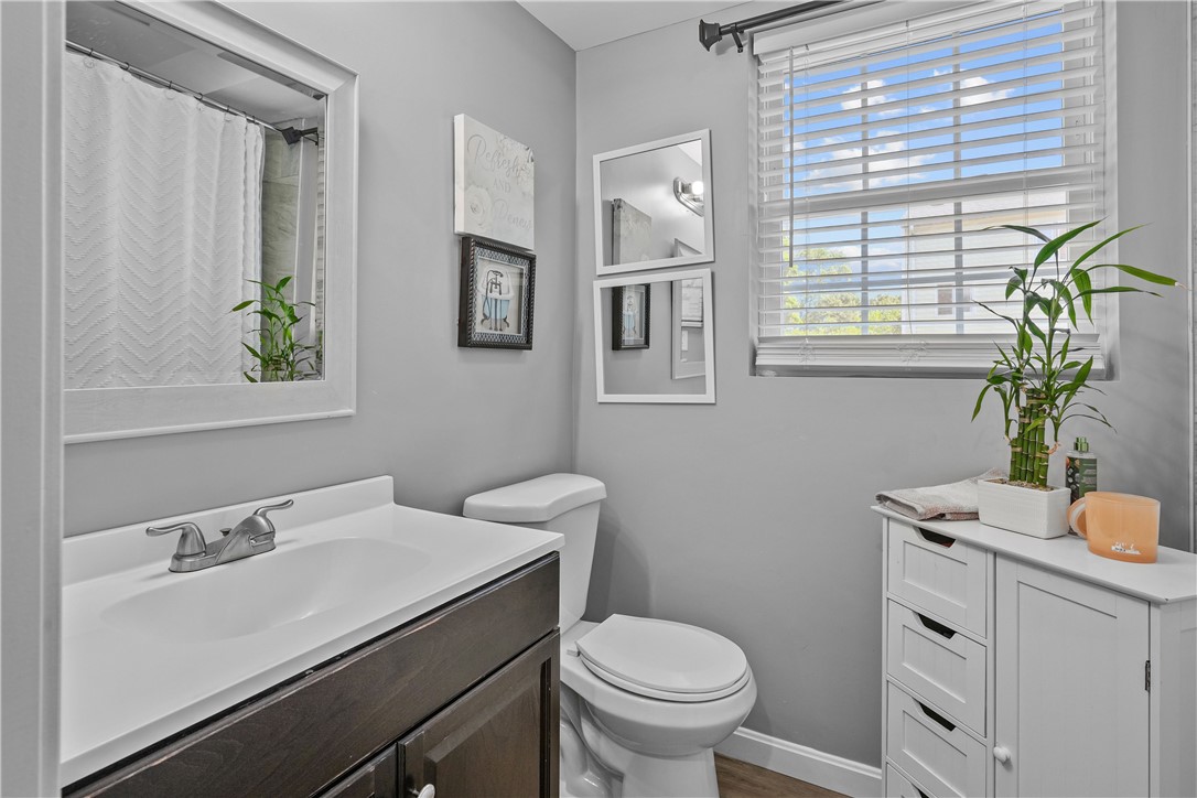 8 Tappan Street Providence, RI 02908 - Photo 12 of 40