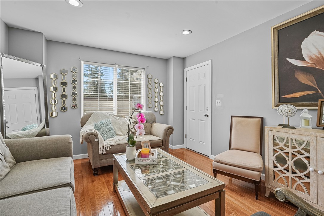 8 Tappan Street Providence, RI 02908 - Photo 2 of 40