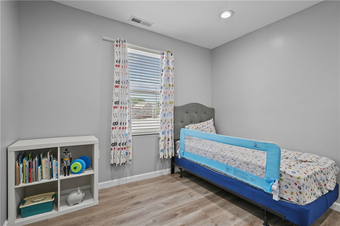 8 Tappan Street Providence, RI 02908 - Photo 25 of 40