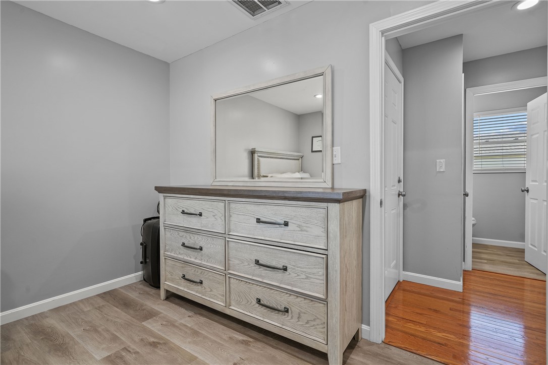 8 Tappan Street Providence, RI 02908 - Photo 26 of 40