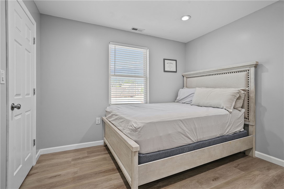 8 Tappan Street Providence, RI 02908 - Photo 27 of 40