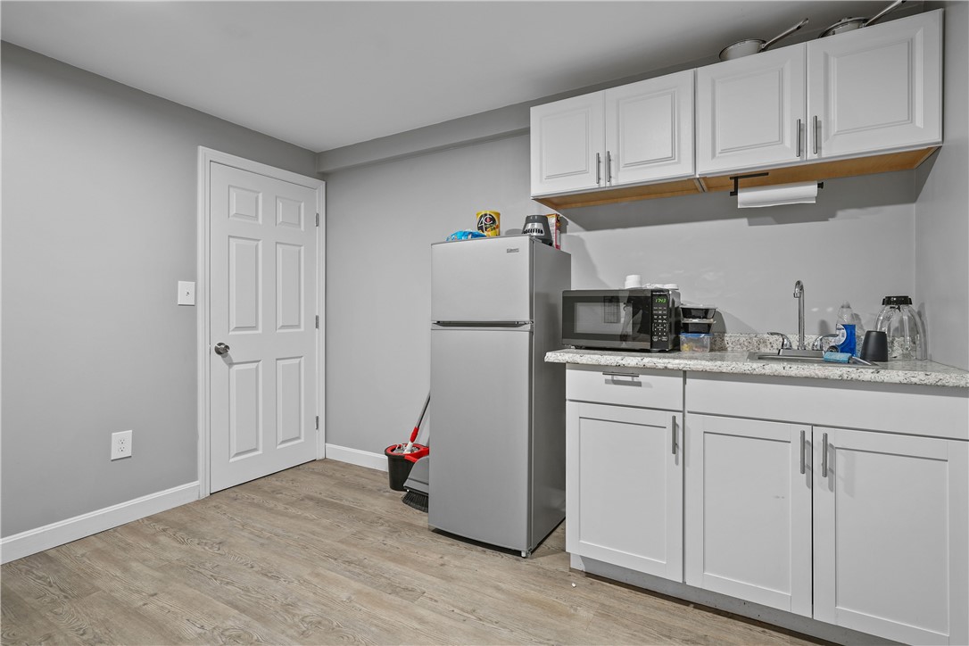 8 Tappan Street Providence, RI 02908 - Photo 31 of 40