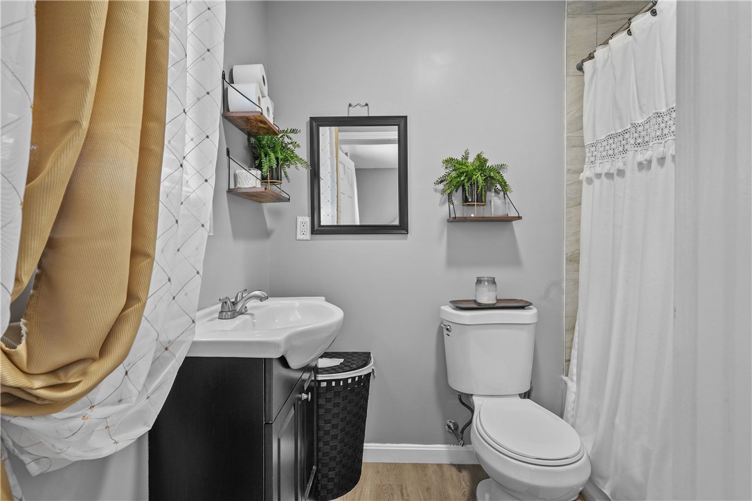 8 Tappan Street Providence, RI 02908 - Photo 10 of 40