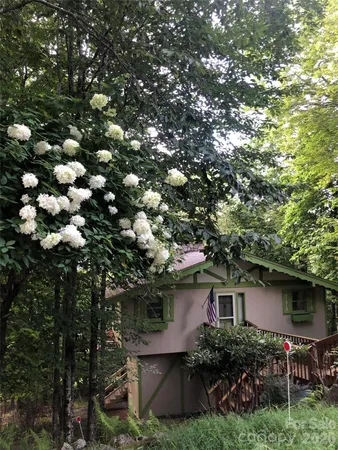 $400,000 | 210 Overbrook Trail, Beech Mountain, NC 28604