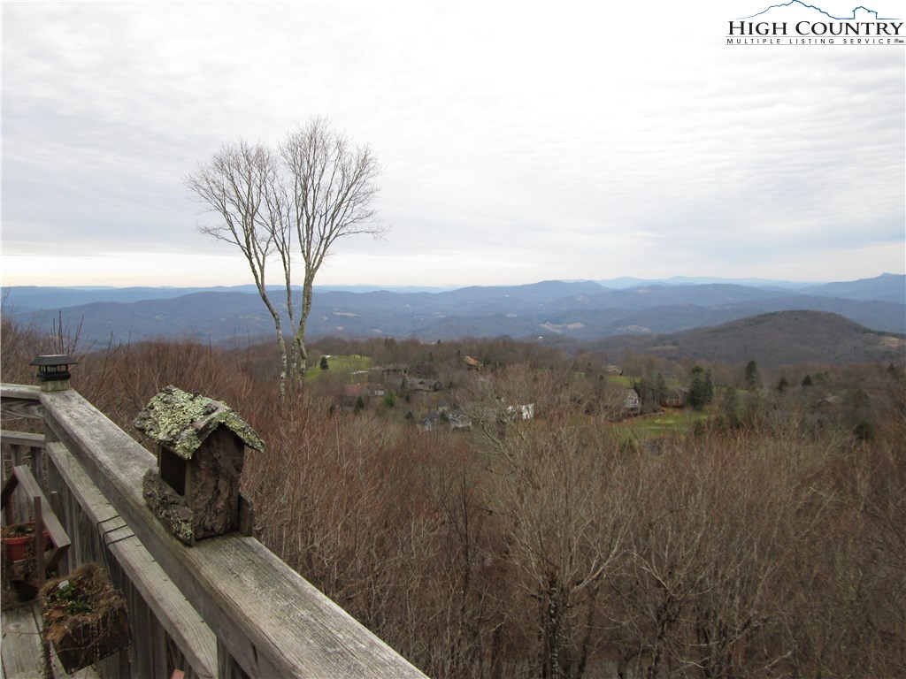 138 Village Road Beech Mountain, NC 28604 - Photo 3 of 14 Gallery Image 3