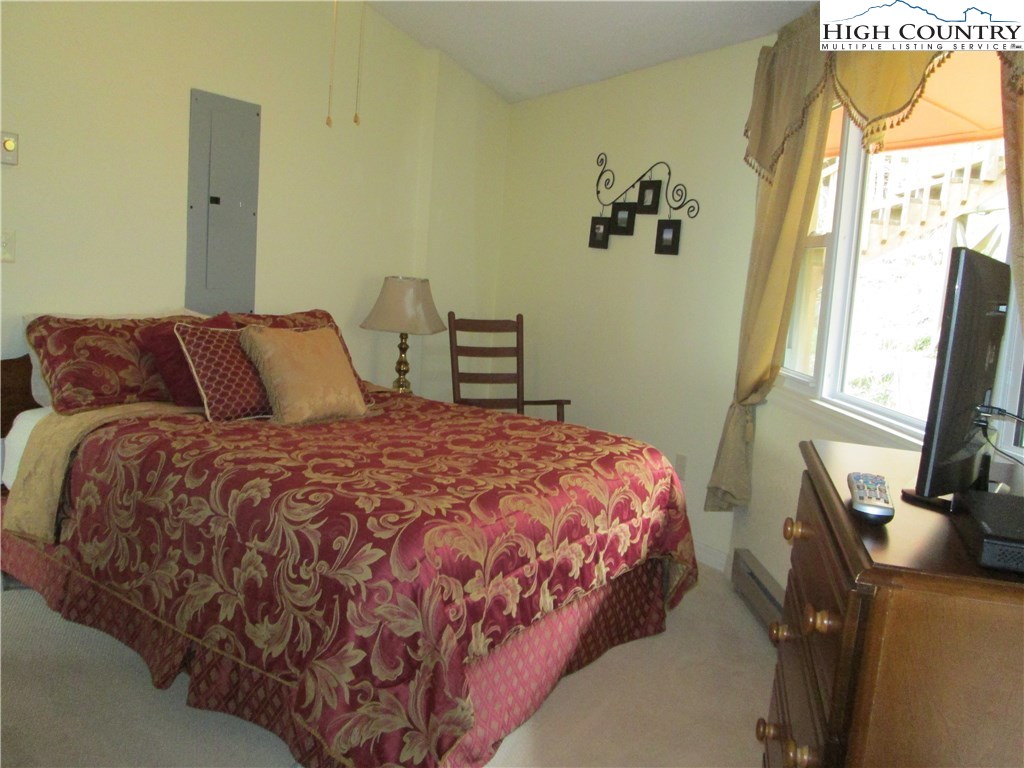 138 Village Road Beech Mountain, NC 28604 - Photo 10 of 14 Gallery Image 10