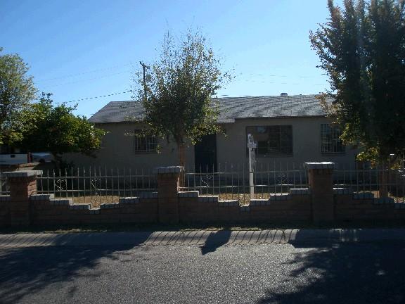 1721 East Pecan Road Phoenix, AZ 85040 - Photo 1 of 5 Front View
