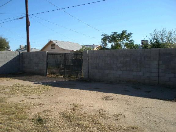 1721 East Pecan Road Phoenix, AZ 85040 - Photo 5 of 5 Backyard