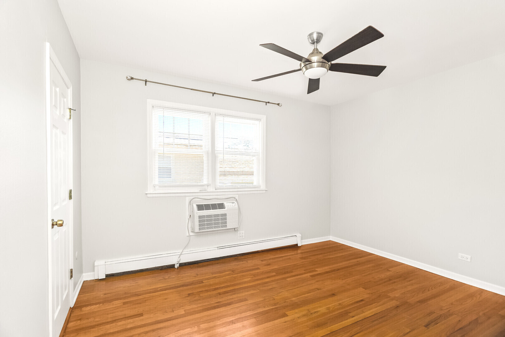 1819 West Touhy Avenue, Unit 6 Chicago, IL 60626 - Photo 11 of 23