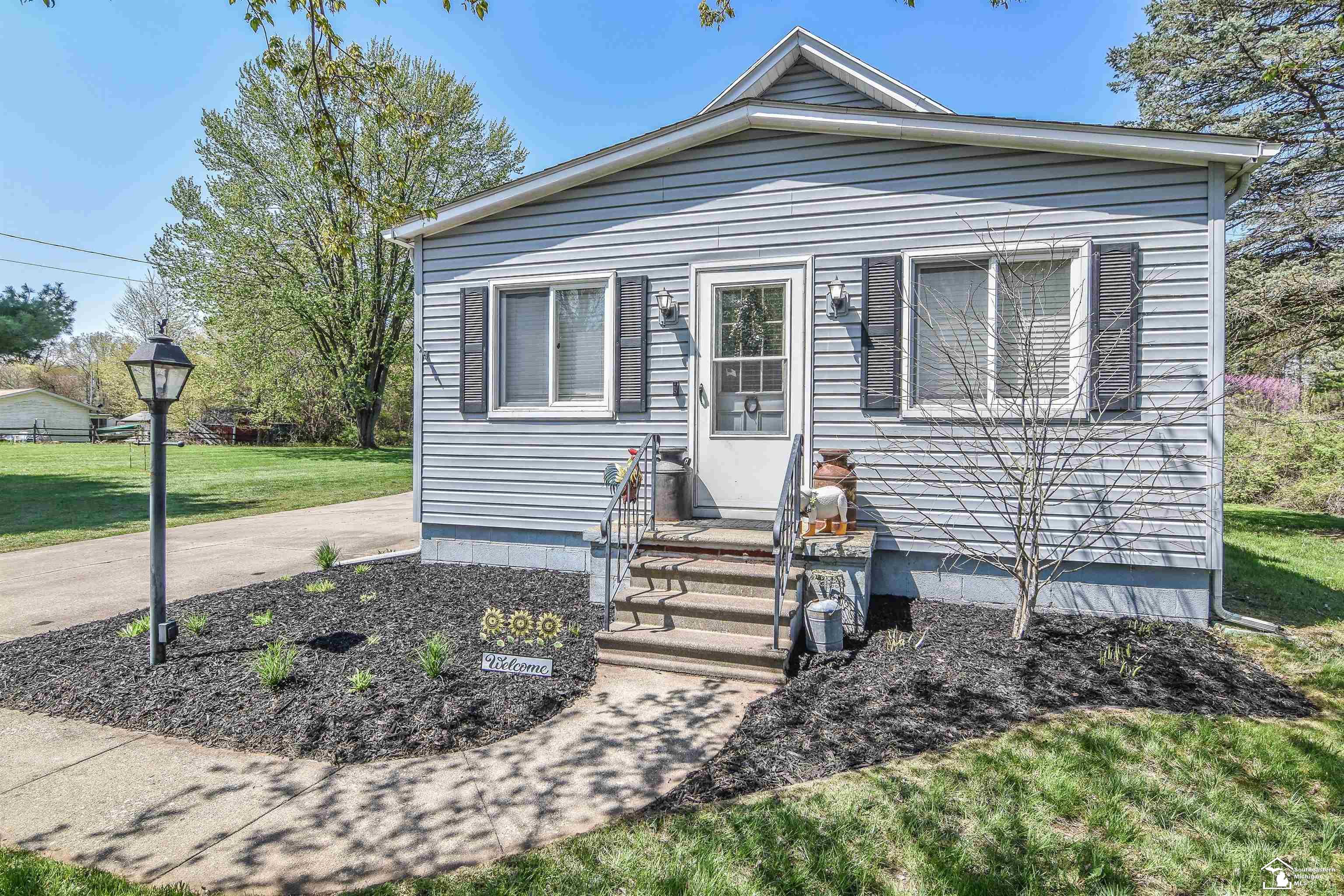 7953 Jackman Road Temperance, MI 48182 - Photo 2 of 55 50107961-1.JPG