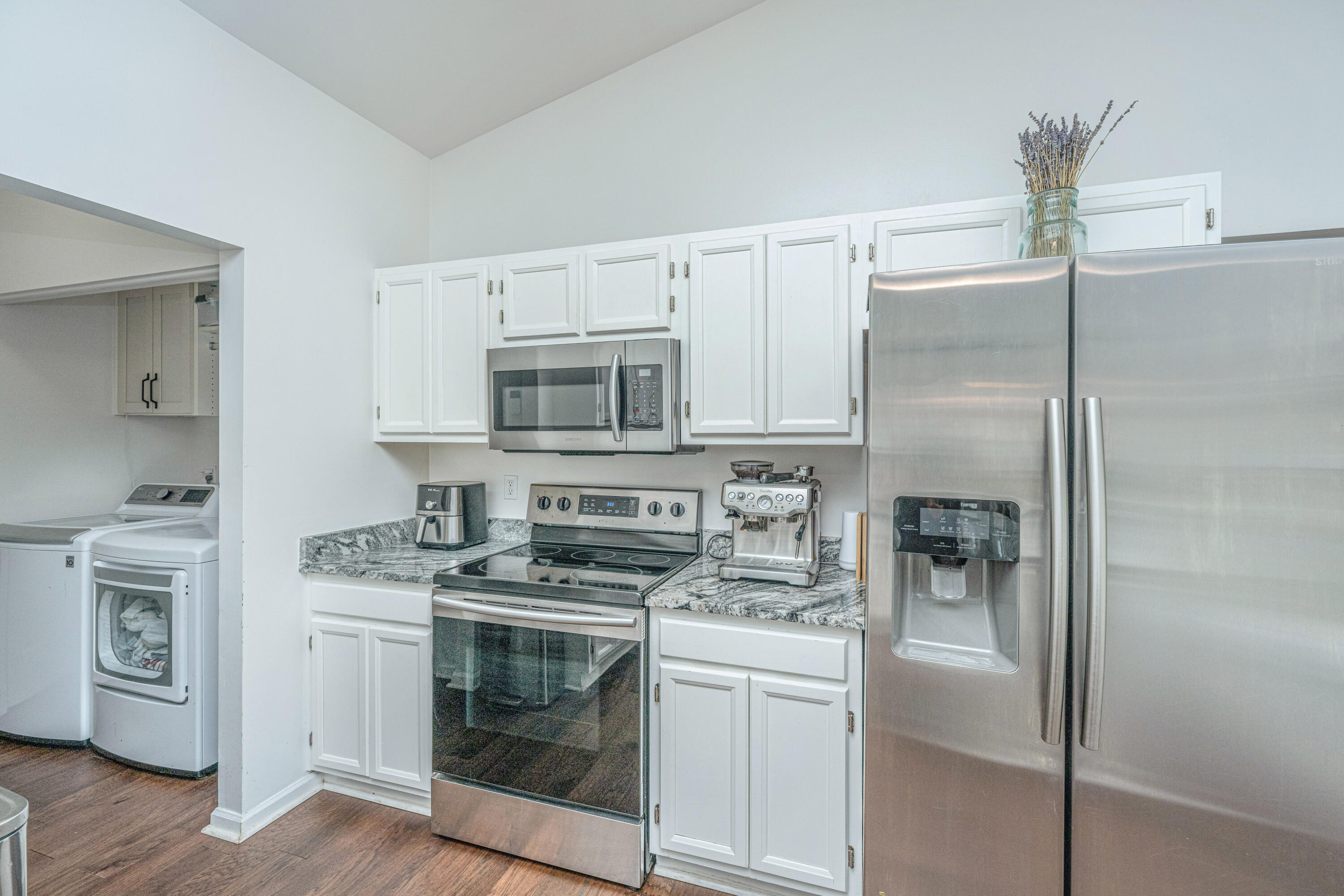 1305 Llewellyn Road Mount Pleasant, SC 29464 - Photo 17 of 37 Kitchen