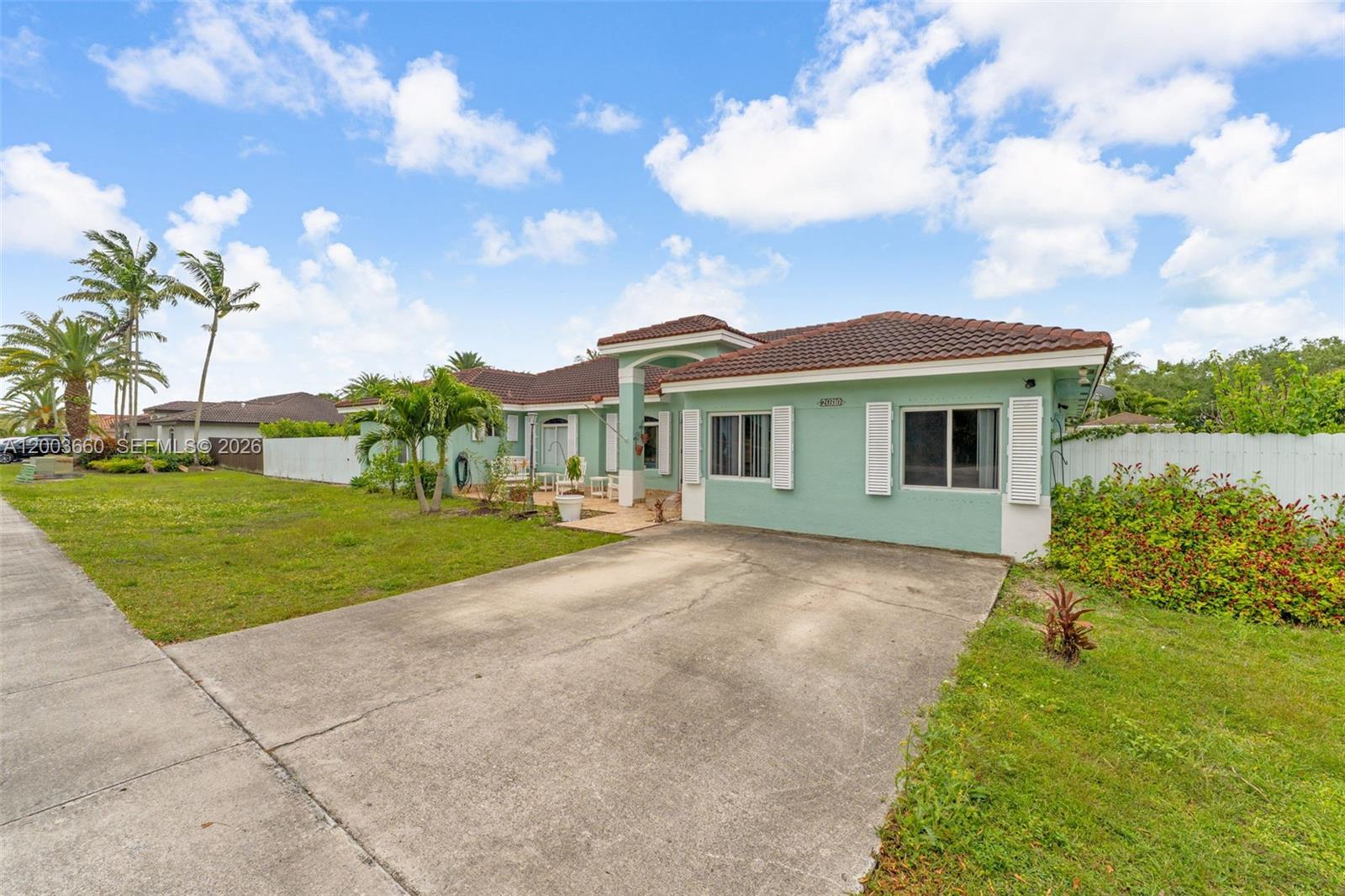 20310 Southwest 320th Street Homestead, FL 33030 - Photo 3 of 39