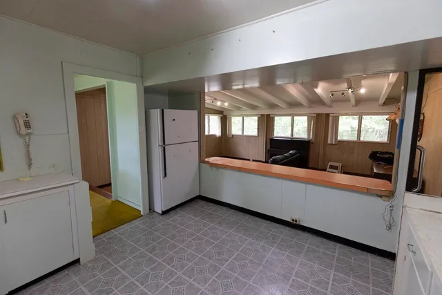 a view of an empty room with window